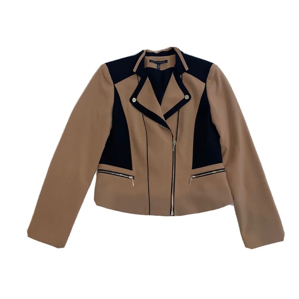 Beautiful White House Black Market jacket